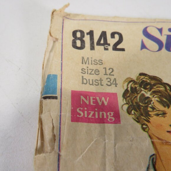 Simplicity 8142 Clothing Pattern Miss Size 12 Dress Fitted button front - Picture 8 of 9